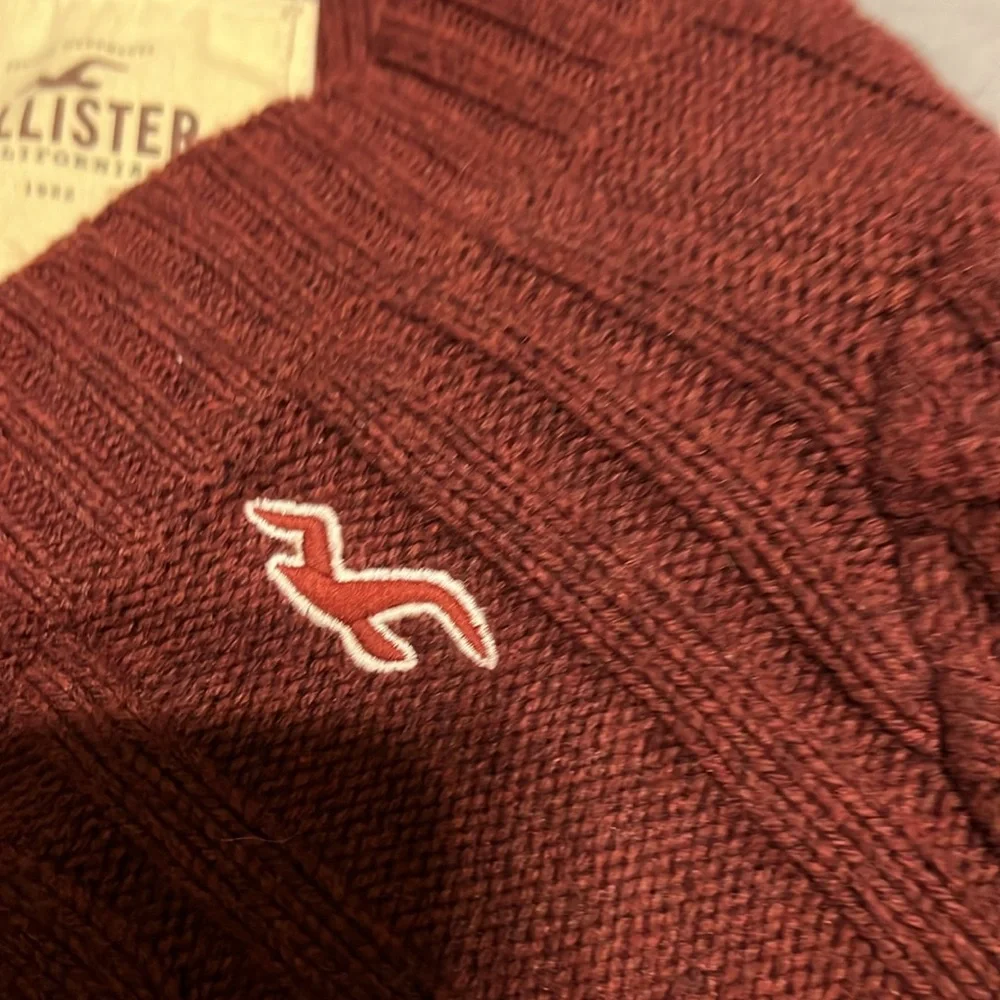 Vintage Hollister cable knit sweater, burgundy, great condition size medium - Picture 5 of 7